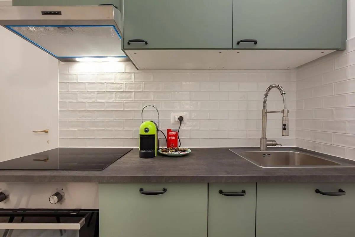 Renovated Apartment In The Center Of מילאנו